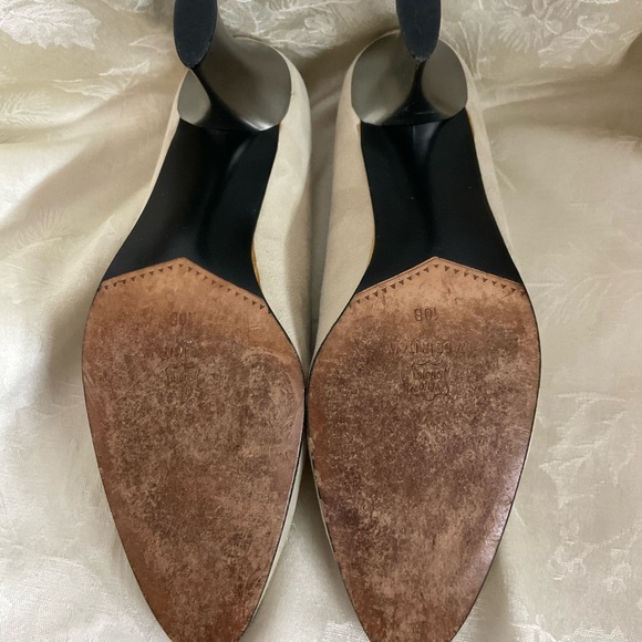 Beautiful cream suede shoe - Picture 4 of 5